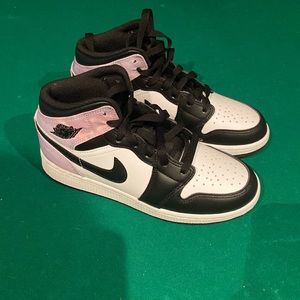 Retro 1 Jordans-Size 3.5y- Brand New